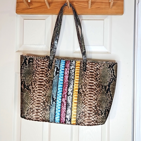 Studio Badgley Mischka faux snake skin tote - Picture 1 of 10